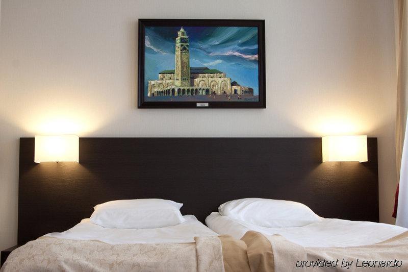 Optima Collection Kharkiv Hotel Room photo